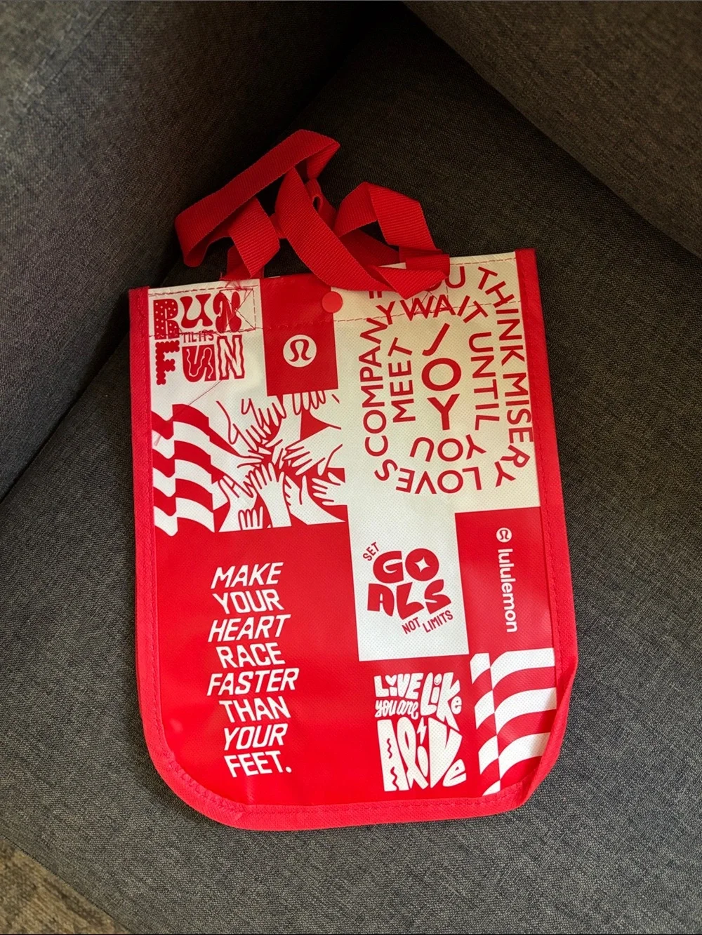 lululemon athletica Red Graphic Reusable Tote (small size/mini)